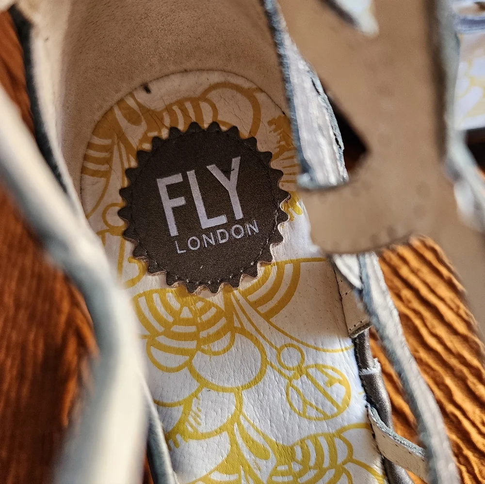 Fly London Yuke Wedge Sandals - Picture 3 of 7
